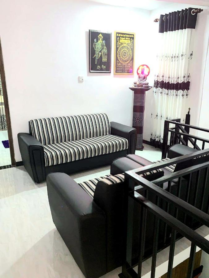 Sura Homestay Kandy Exterior foto